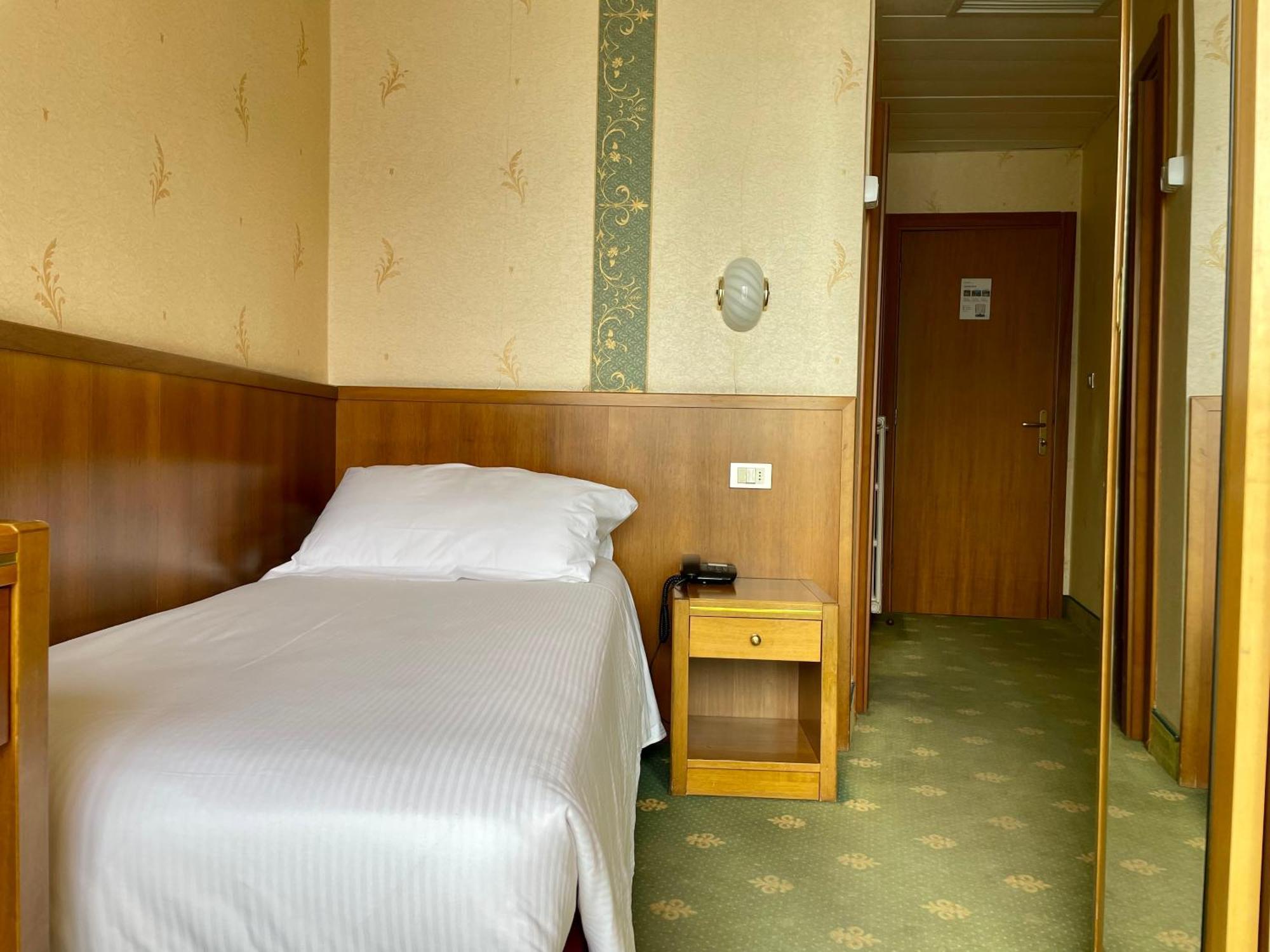 Hotel Splendid Palace Limone sul Garda Rom bilde